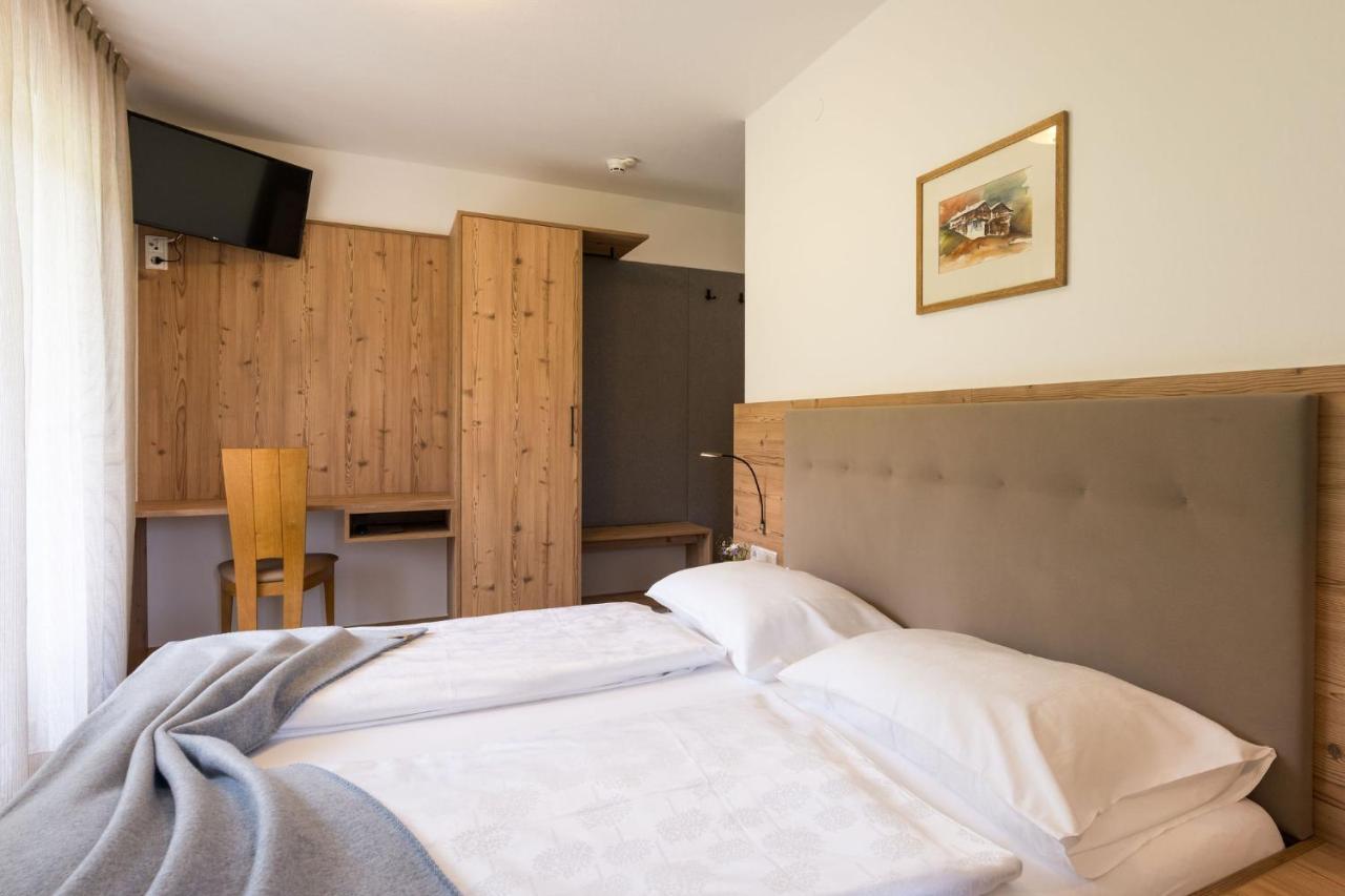 Garni Schorneck Bed & Breakfast Brunico Ngoại thất bức ảnh
